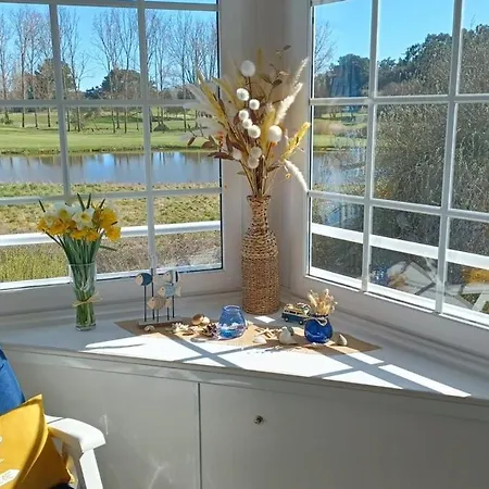 La Perle Vue Sur L'etang Et Le Golf Apartment *