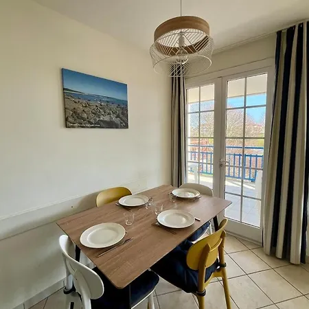 Apartment La Perle Vue Sur L'etang Et Le Golf *