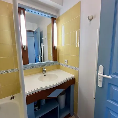 La Perle Vue Sur L'etang Et Le Golf Apartment *