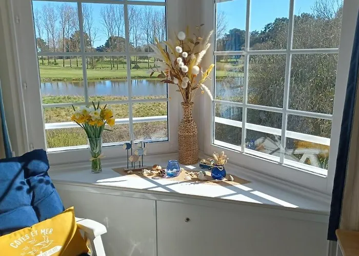 La Perle Vue Sur L'etang Et Le Golf Apartman *