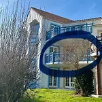 Appartamento La Perle Vue Sur L'etang Et Le Golf *