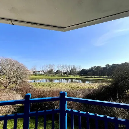 La Perle Vue Sur L'etang Et Le Golf アパート